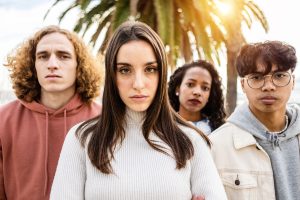Los Millennials: la nueva generación de consumidores 2.0 - portrait of unhappy millennial group of young peop 2023 11 27 05 13 04 utc 300x200