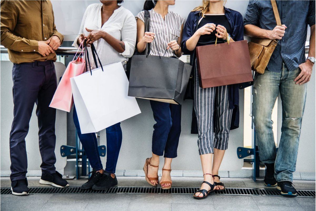 Tienda online vs tienda física, ¿tendrá éxito la tienda de Aliexpress Plaza física en Madrid? #DebateIEBS
