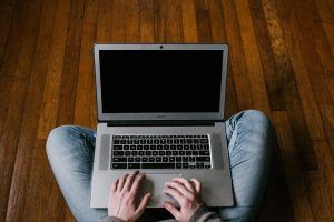 Webinars gratuitos que no te puedes perder este mes