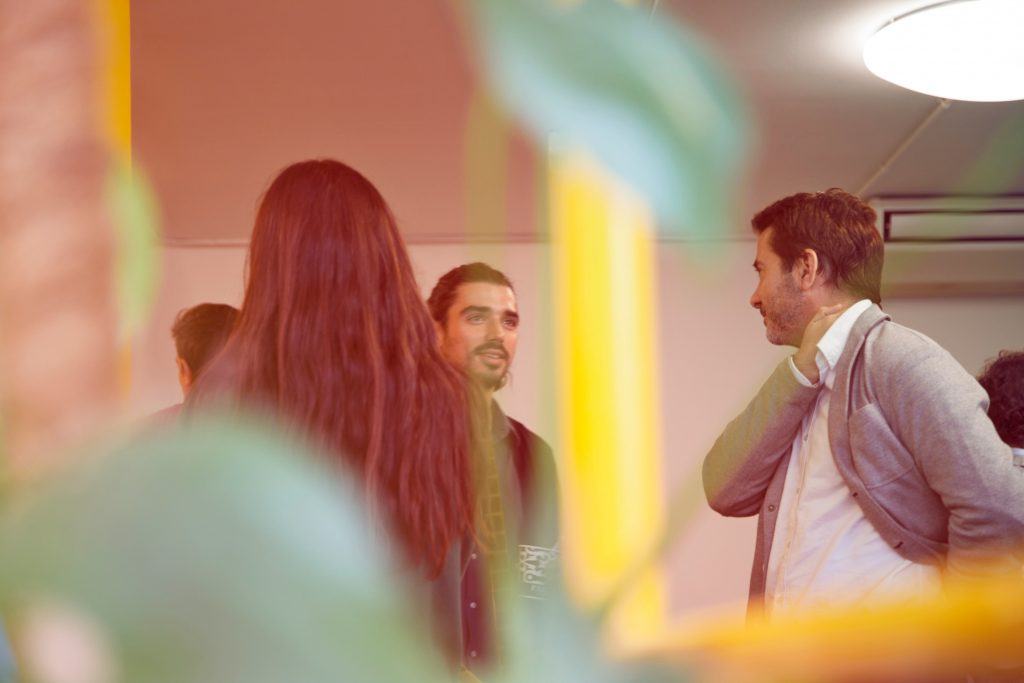 Qué es el networking y cómo desarrollar una red de contactos Qué es el networking y cómo desarrollar una red de contactos - hivan arvizu soyhivan MAnhvw0nDDY unsplash 1024x683
