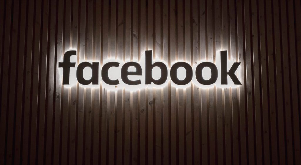 Historia de Facebook: nacimiento y evolución de la red social de Mark Zuckerberg - 00 1024x563