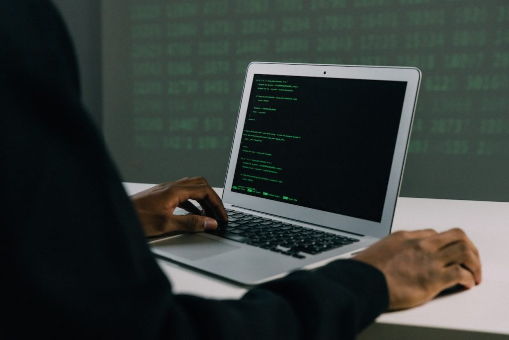 ¿Cómo hacer un análisis de vulnerabilidad? - pexels mati mango 6330644 1024x684