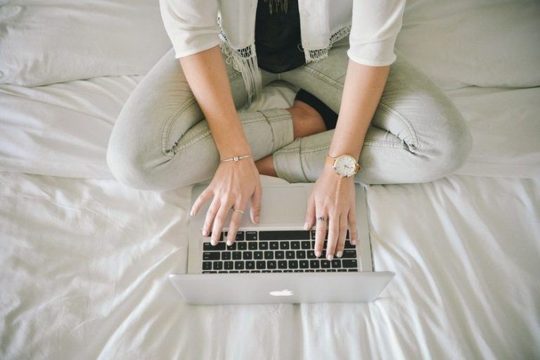 ¿Qué requisitos legales debe cumplir una página web? ¿Qué requisitos legales debe cumplir una página web?