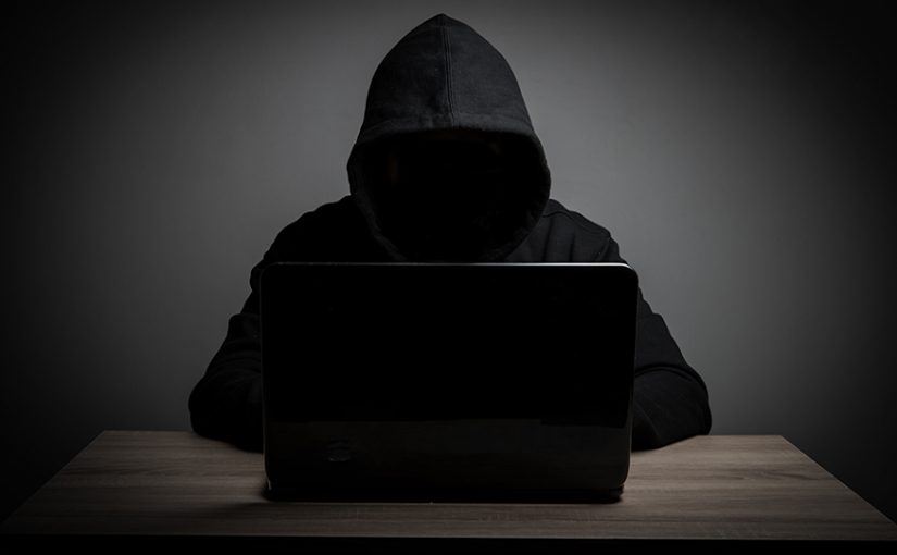 Perfiles falsos en Redes Sociales