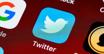 Cómo usar Twitter Analytics: guía para exprimir la herramienta de Twitter - pexels brett jordan 5417837 363x188