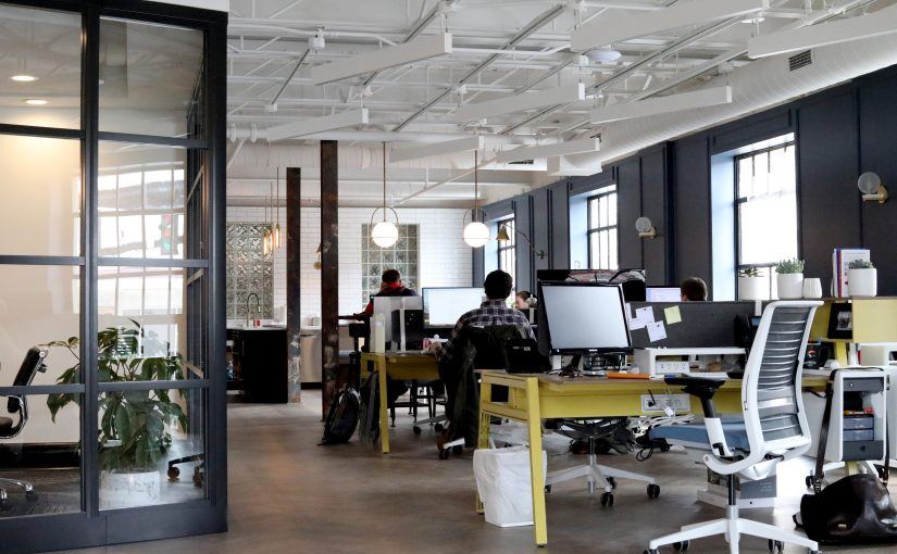 5 pasos para crear una empresa basada en Product Management - venveo 609390 unsplash 825x510