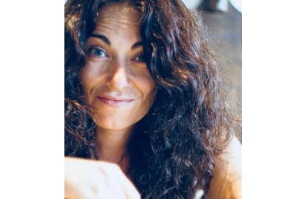 “Con el aprendizaje que he recibido, es difícil no llegar a mis metas, IEBS te orienta para que seas capaz de conseguirlo” Marisa Fuentes, alumna de IEBS - Entrevista Marisa Fuentes 2