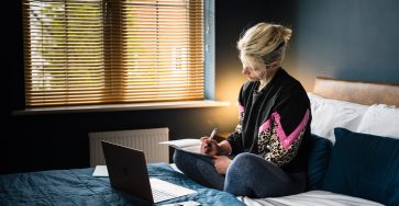 Preguntas frecuentes antes de emprender un negocio - jodie cook 9pjBx5uVBlg unsplash 363x188