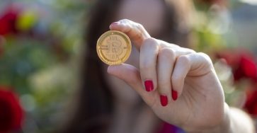 ¿Cómo invertir en el metaverso?