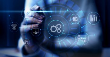 La adopción del 5G en la Industria 4.0 - concepto rpa pantalla tactil mano borrosa 363x188