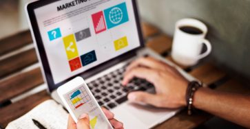 Inteligencia Artificial en Inbound Marketing: El futuro de la personalización - estrategia marketing concepto dispositivos digitales 363x188