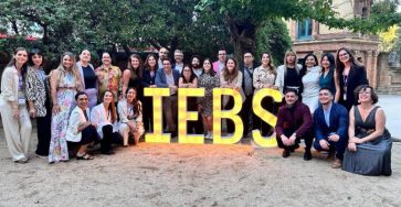 Comunidad y grupos de alumni IEBS