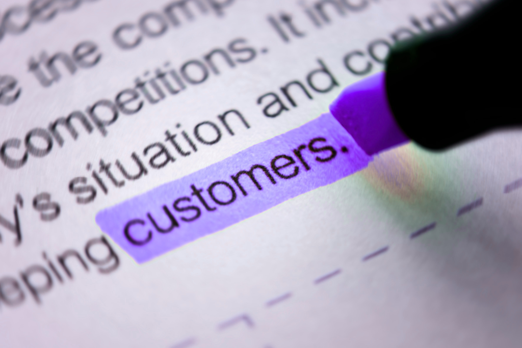 Quién decide hoy la experiencia del cliente: personas, datos o inteligencia artificial Quién decide hoy la experiencia del cliente: personas, datos o inteligencia artificial - Diseno sin titulo 5 1 1024x683