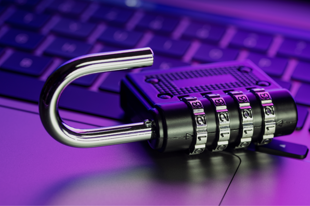 El coste invisible de ahorrar en ciberseguridad: cuando lo barato sale millonario El coste invisible de ahorrar en ciberseguridad: cuando lo barato sale millonario - Portadas blog 1 1024x683