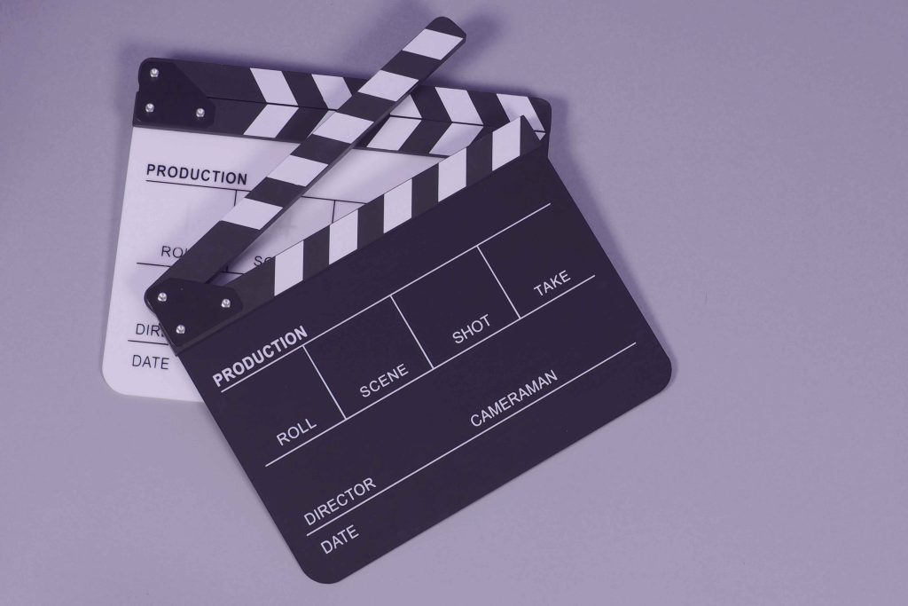 Cine e IA: 3 películas aclamadas que utilizaron Inteligencia Artificial en su producción Cine e IA: 3 películas aclamadas que utilizaron Inteligencia Artificial en su producción - cine ia 1024x683