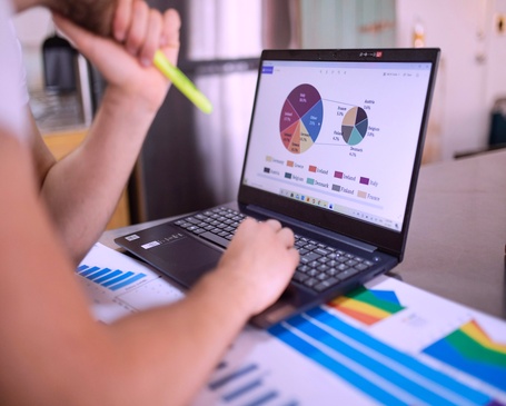 Máster en IA Generativa para Creadores de Contenido